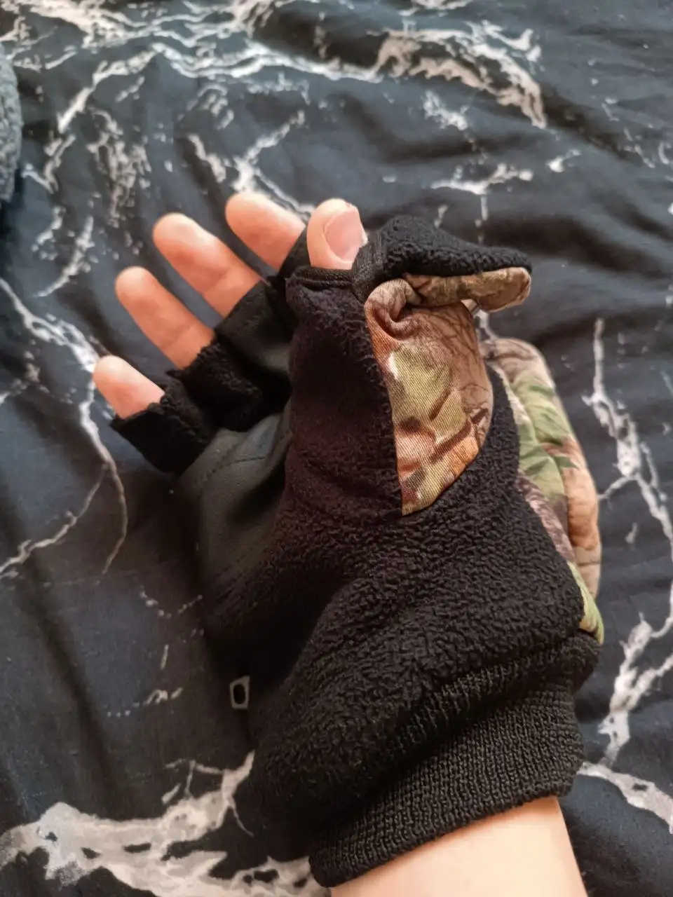 Продам перчатки трансформеры - Одежда (Барахолка) в Нижневартовск