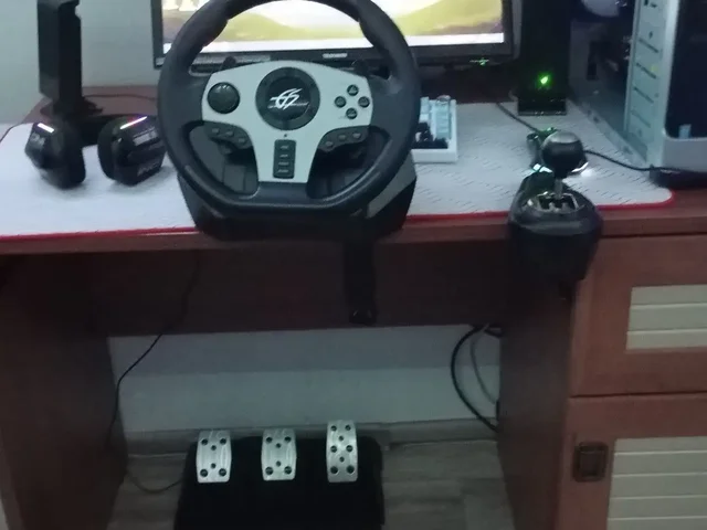 Компьютер с полным комплектом игровых аксессуаров - Электроника в Нижневартовск