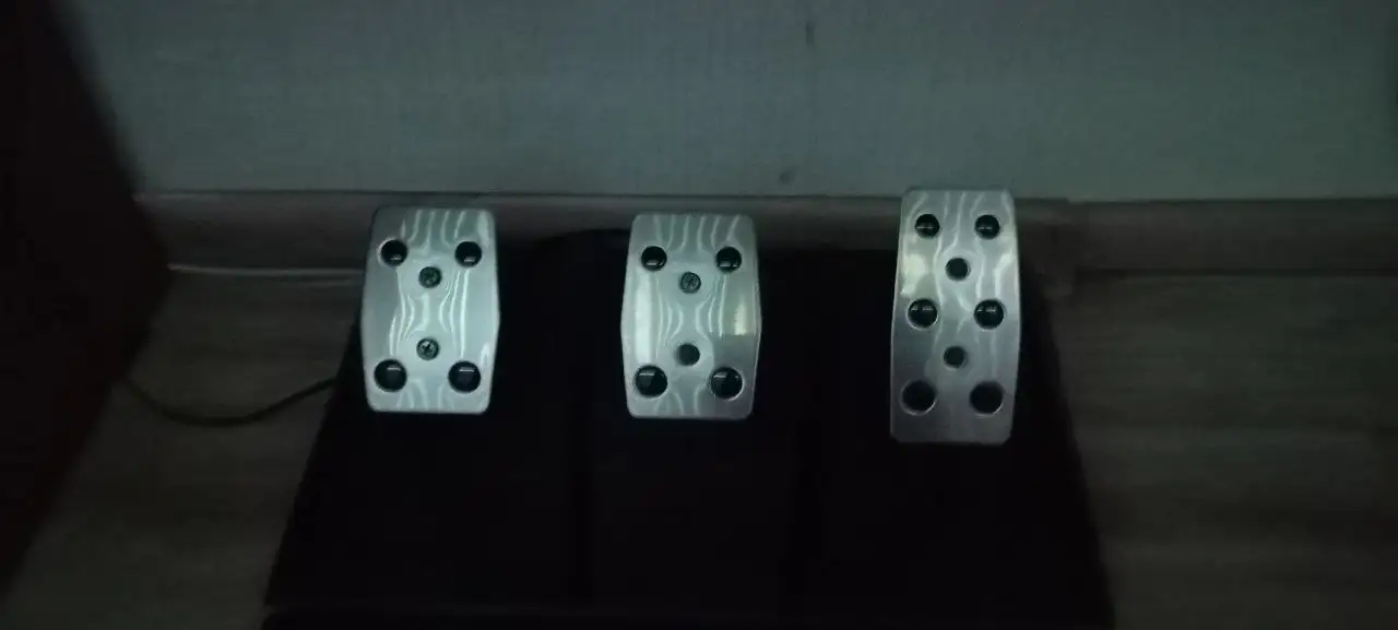 Компьютер с полным комплектом игровых аксессуаров - Компьютерная техника (Электроника) в Нижневартовск