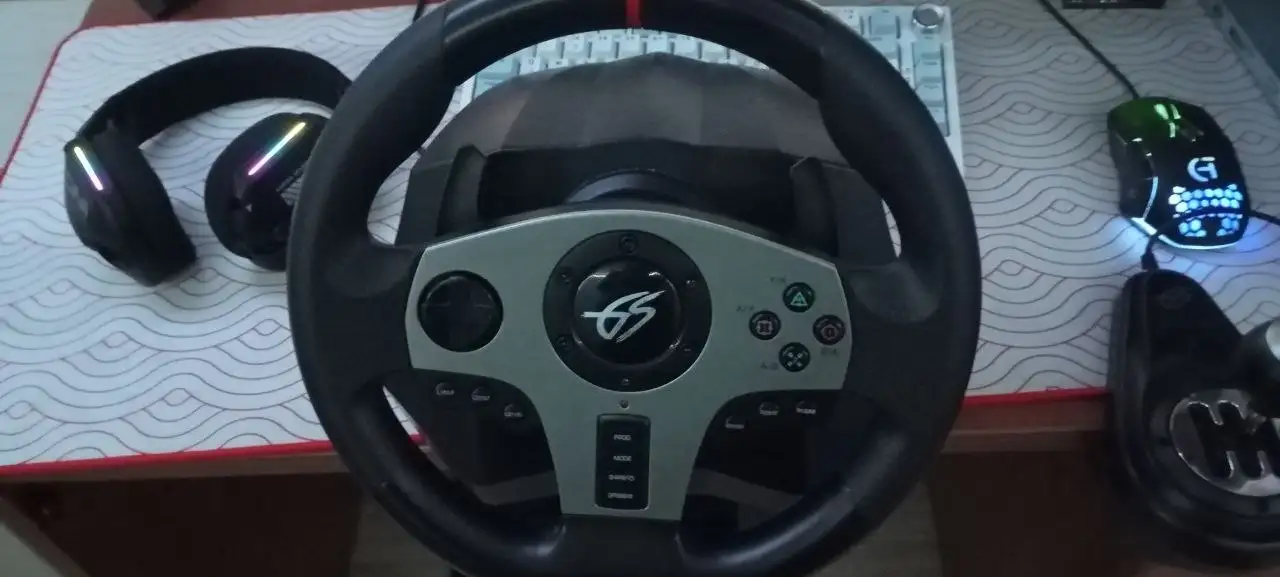 Компьютер с полным комплектом игровых аксессуаров - Компьютерная техника (Электроника) в Нижневартовск