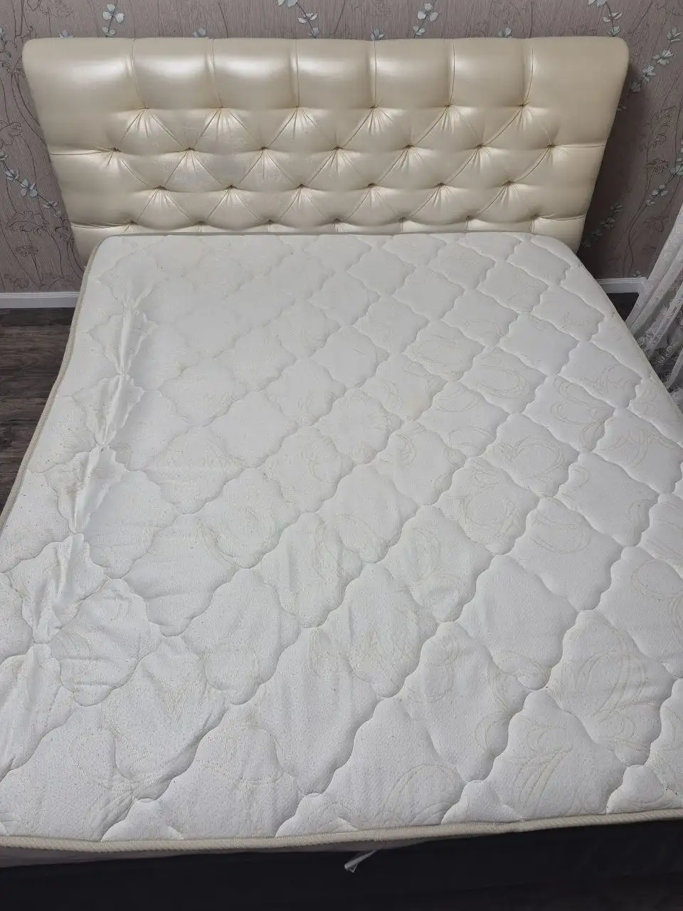 Продам кровать Аскона с матрасом 180x200 - Мебель (Барахолка) в Нижневартовск