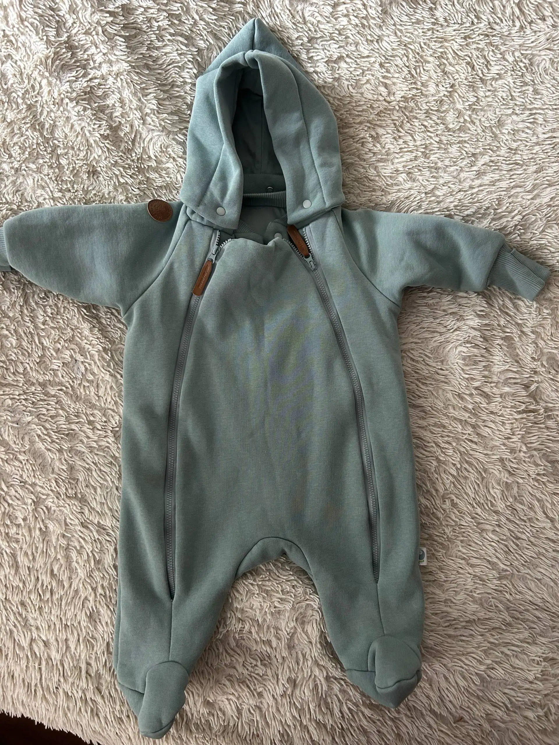 Продажа детских вещей в Нижневартовске - Одежда (Товары для детей) в Нижневартовск