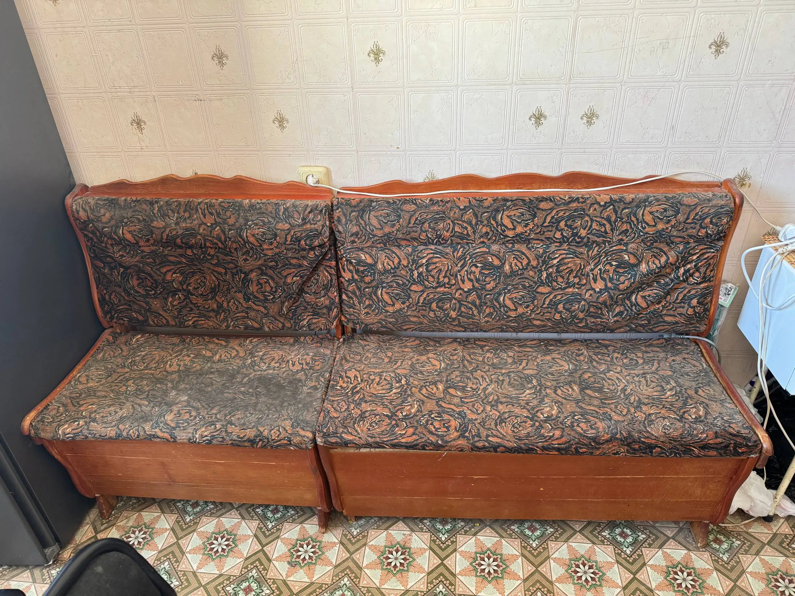 Бесплатные вещи на Нефтяников 88а - Барахолка в Нижневартовск