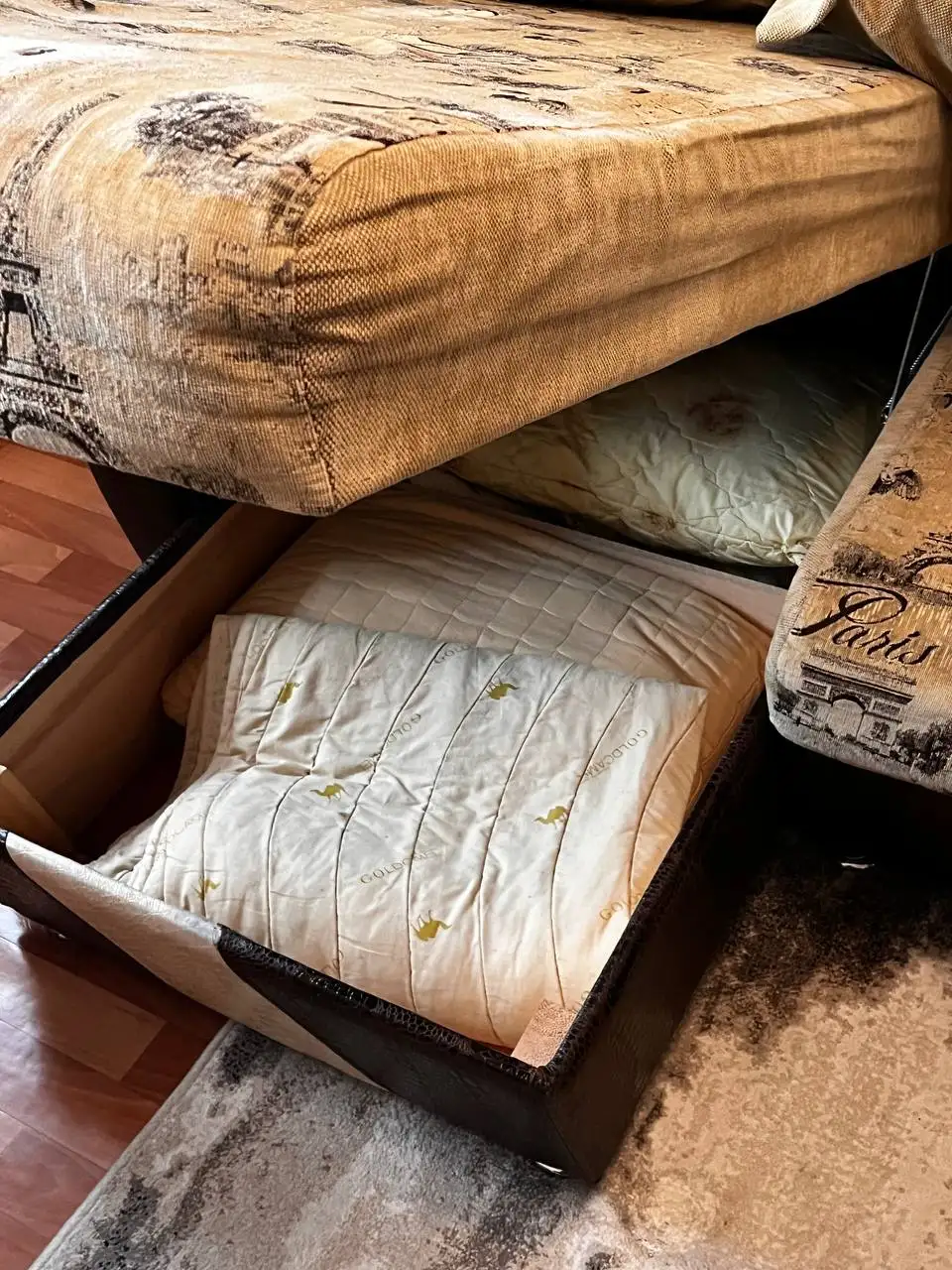 Продам диван с креслом - Мебель (Для дома и дачи) в Нижневартовск