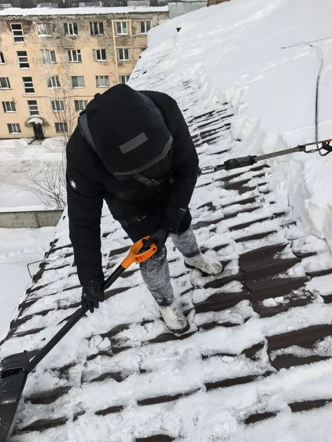 Очистка кровли от снега и наледи - Продажа в Королев
