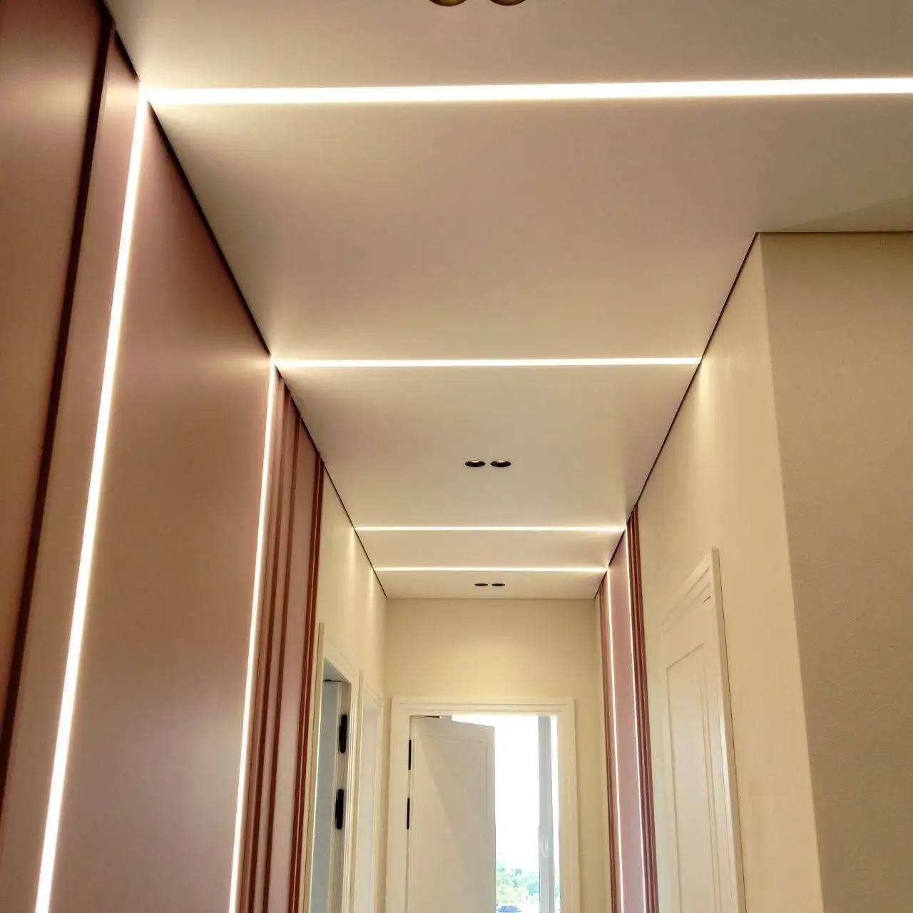 Натяжные потолки под ключ за 1 день от компании Амелия - Ремонт и строительство (Услуги) в Москва