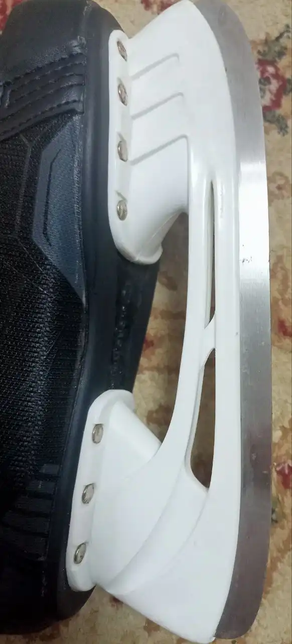 Продам коньки 40 размер