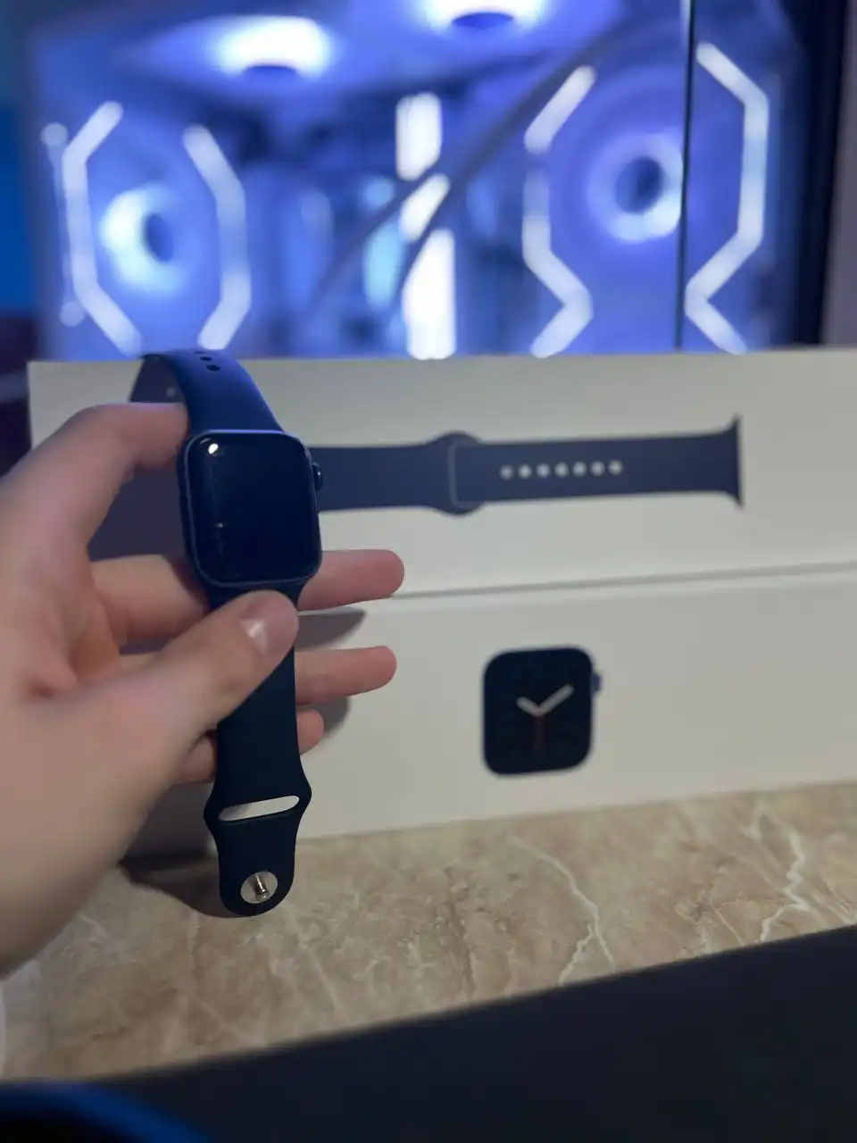 Apple Watch 6 40мм с сим-картой в синем цвете