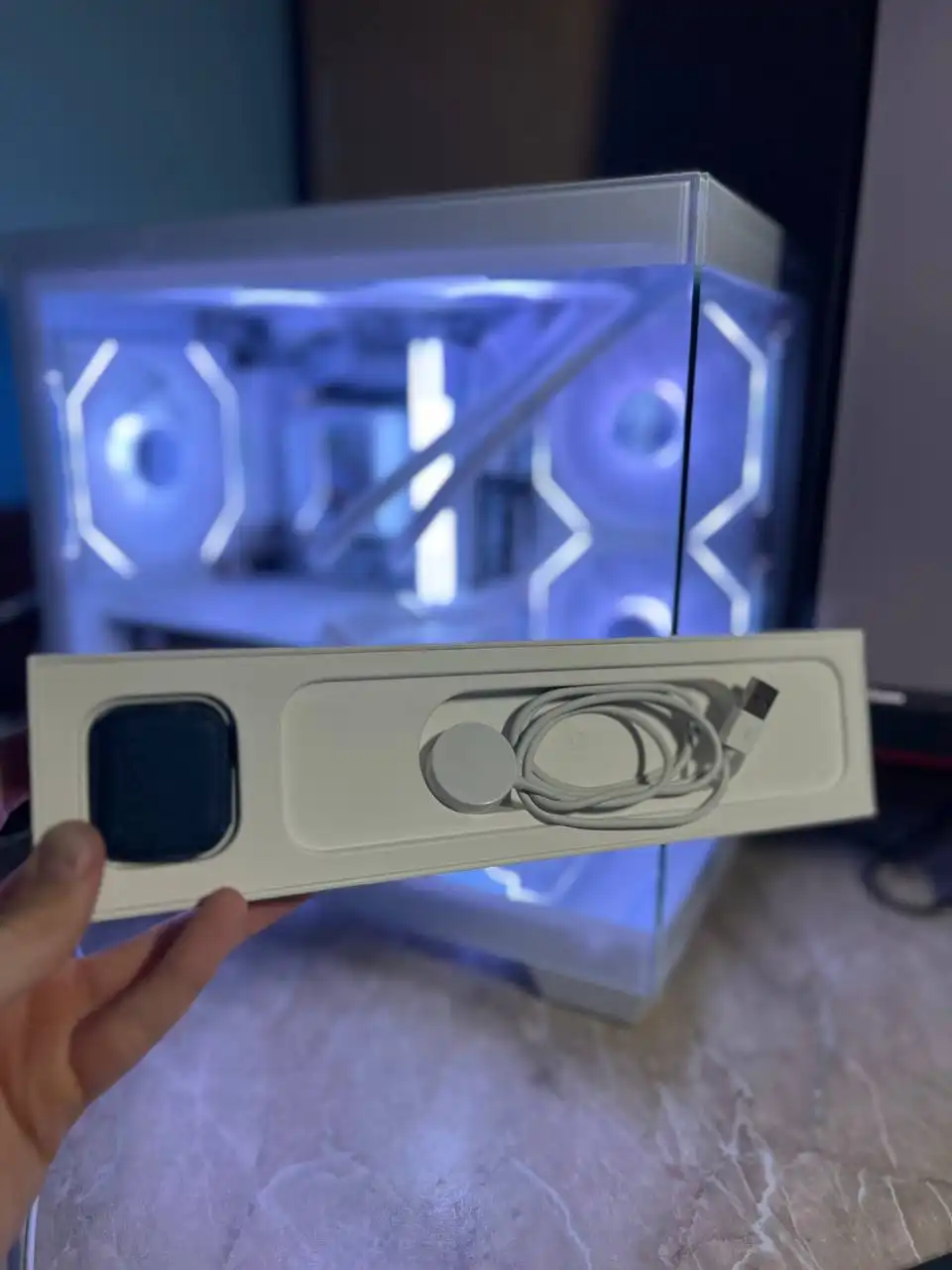 Apple Watch 6 40мм с сим-картой в синем цвете