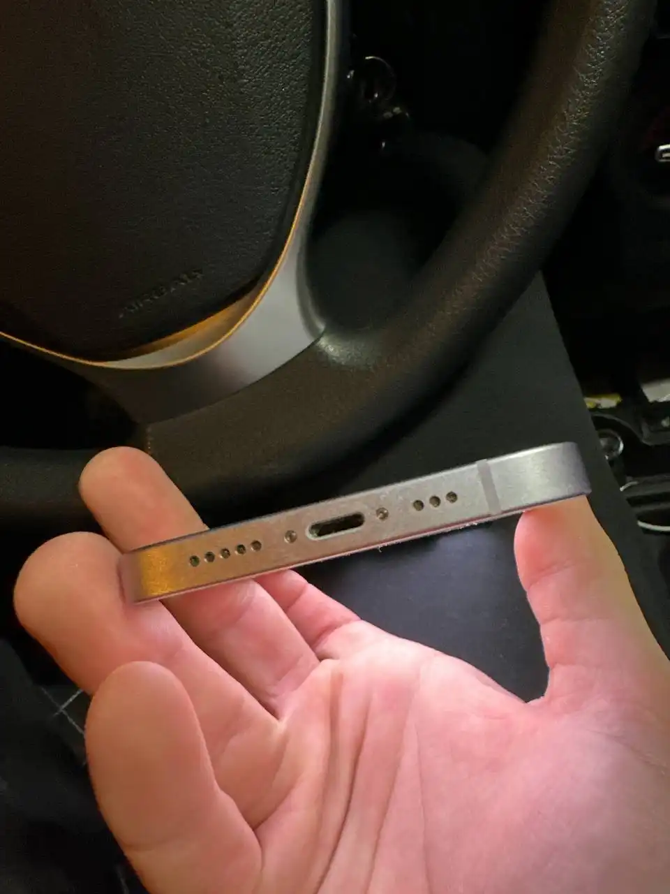 Продам или обменяю iPhone 14 на 128 ГБ