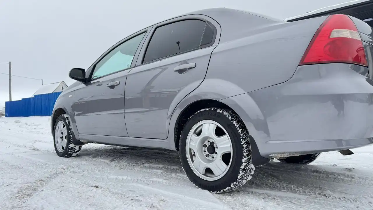 Chevrolet Aveo LS 2011 года
