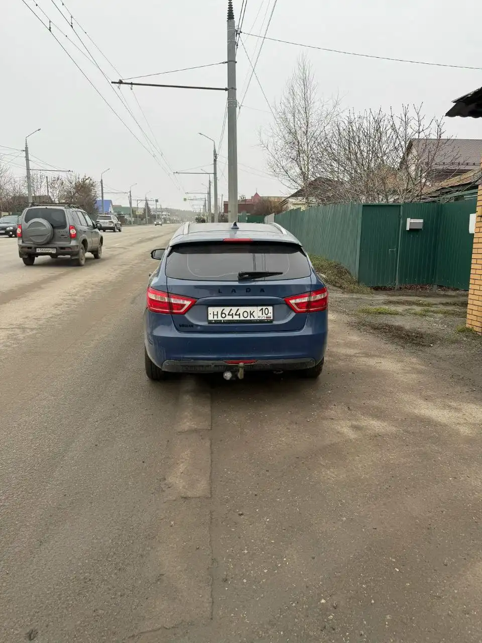 Продам Весту универсал 2019 года