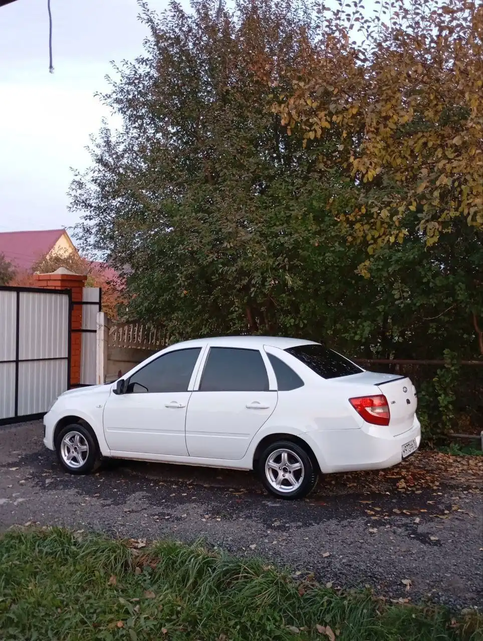 Продам Ладу Гранту 2017 года на газу