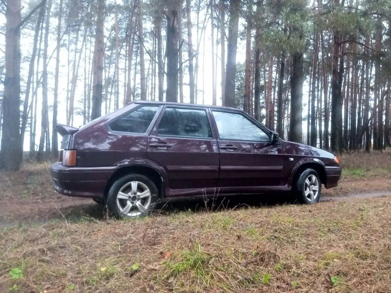 Продам ВАЗ 2114 с зимней и летней резиной