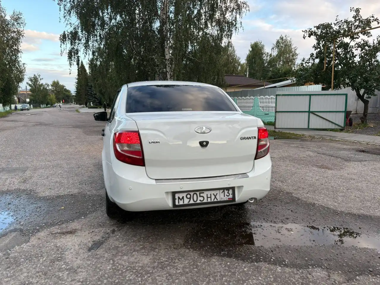 Продается автомобиль Лада Гранта 2018 года