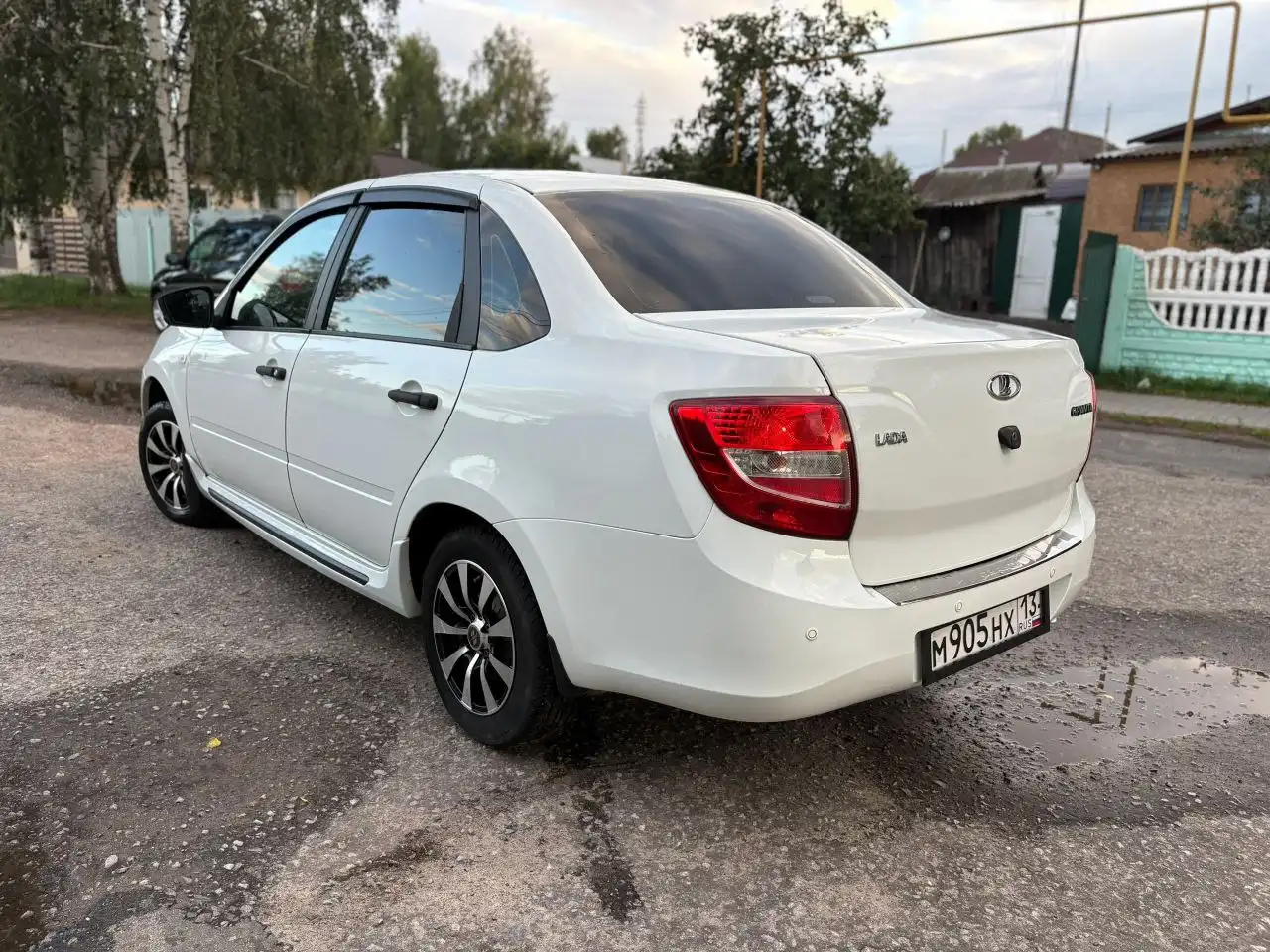 Продается автомобиль Лада Гранта 2018 года