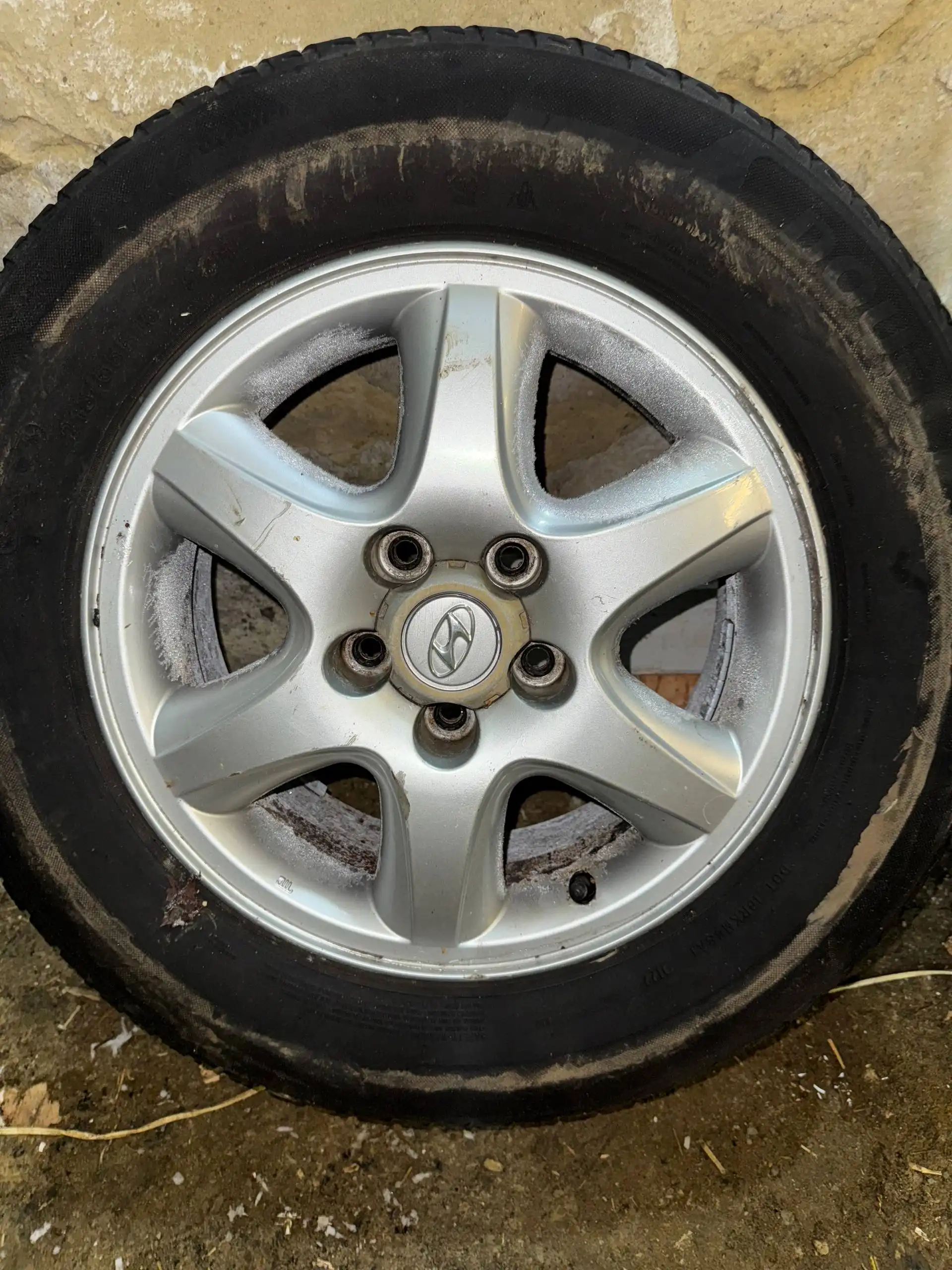 Продам оригинальные диски с резиной от Hyundai Tucson