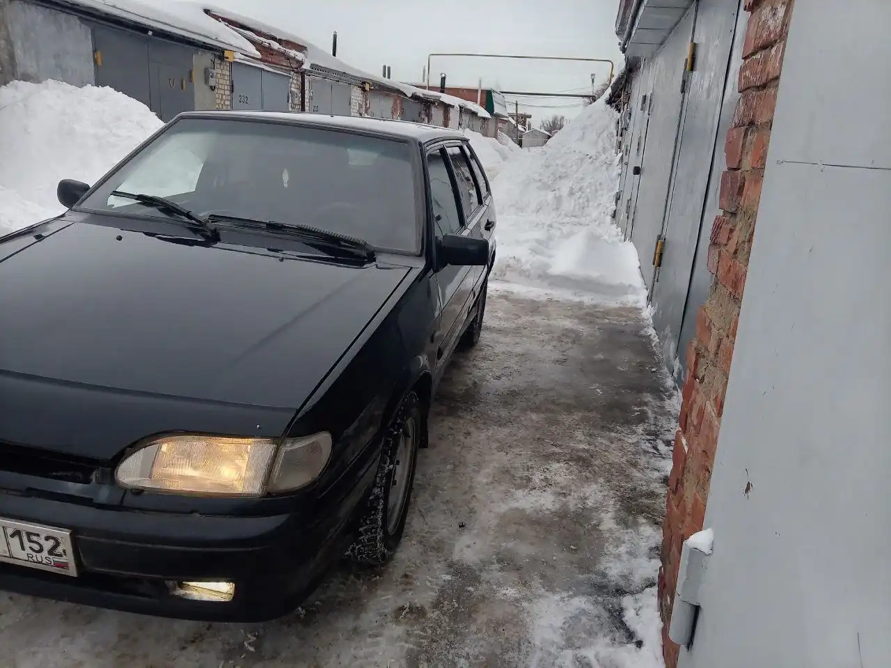 Продажа автомобиля 2010 года с пробегом 157 тыс. км