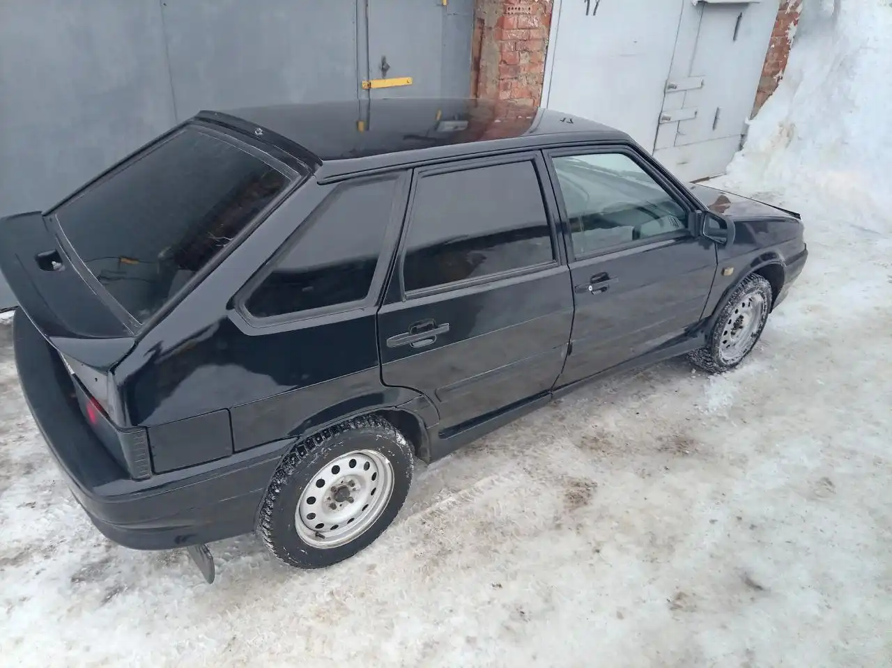 Продажа автомобиля 2010 года с пробегом 157 тыс. км