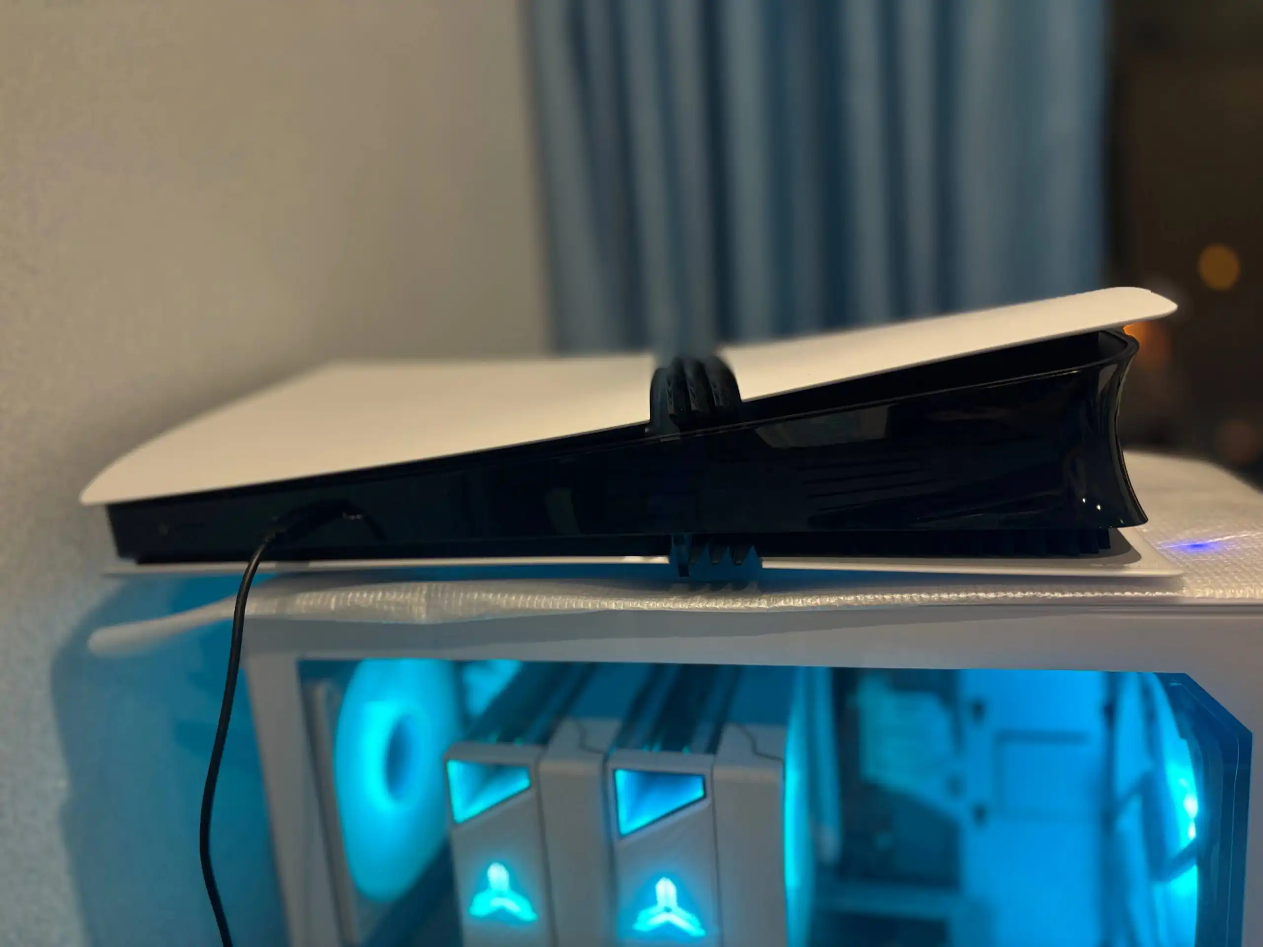 Продам PlayStation 5 Pro в идеальном состоянии с док-станцией - Игровые консоли (Электроника) в Саранск