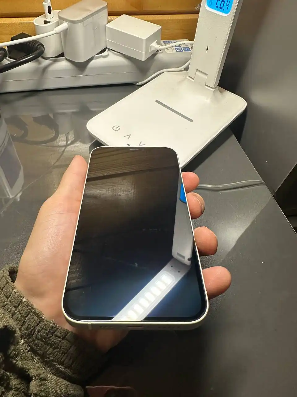 iPhone 12 64GB с батареей 77% без ремонтов