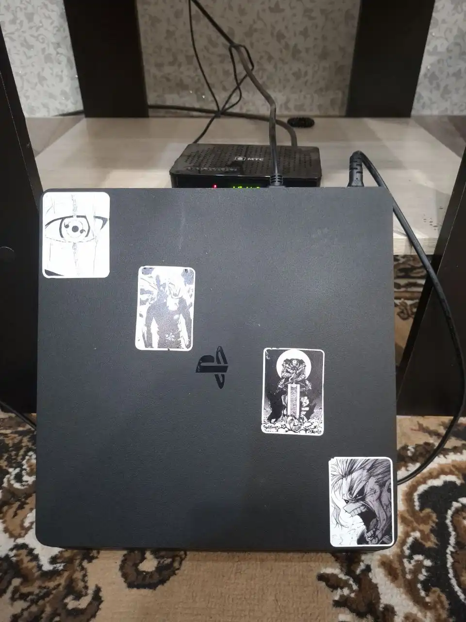 Продам PlayStation 4 Slim 1TB с двумя джойстиками - Игровые приставки (Электроника) в Саранск