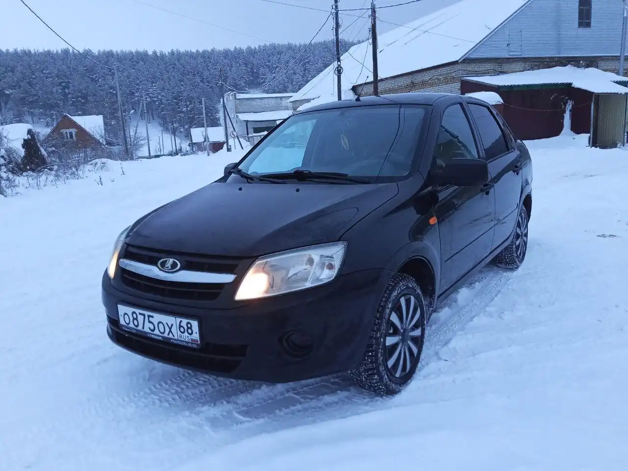 Продам автомобиль 2013 года с кондиционером, электроусилителем и сигнализацией - Авто в Саранск