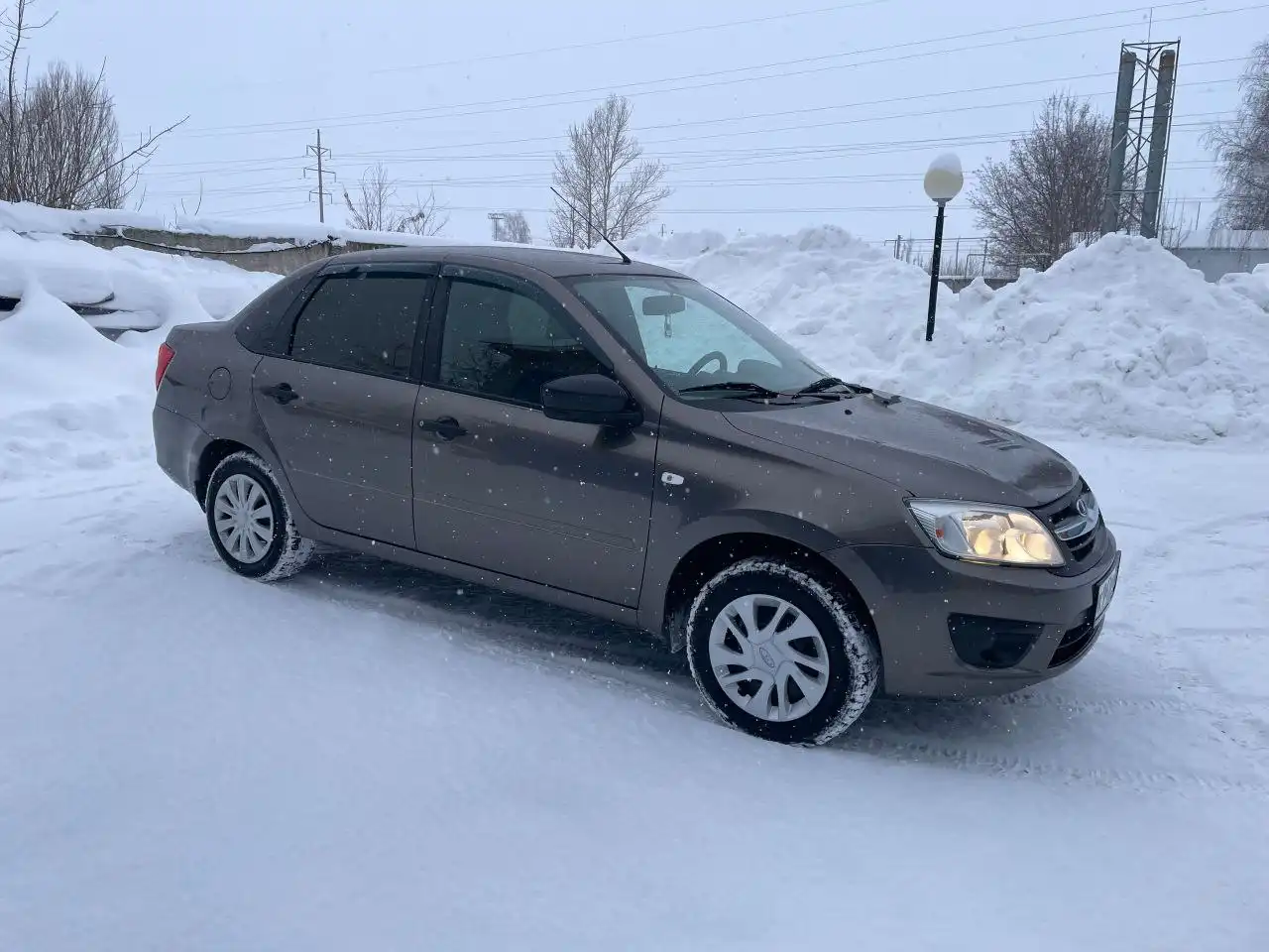 Продажа Лада Гранта 2017 года - Легковые автомобили (Авто) в Саранск