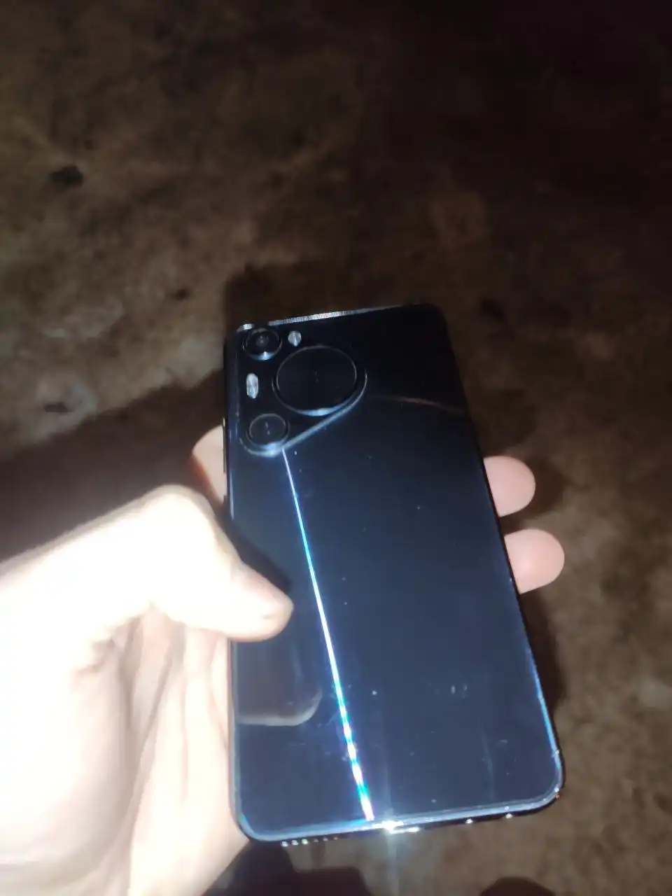 Продам смартфон с повреждением экрана - Смартфоны (Электроника) в Саранск