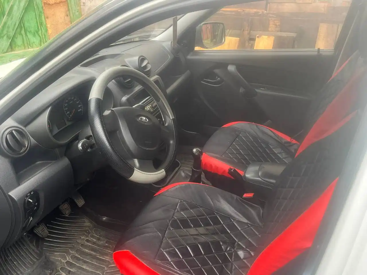 Продажа Лада Гранта 2014 года - Легковые автомобили (Авто) в Нижний Ломов