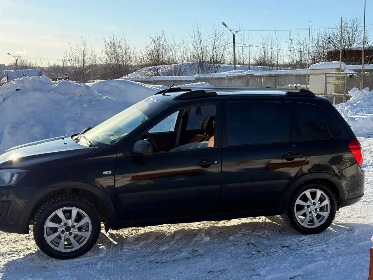 Продажа автомобиля Лада Калина 2016 года в отличном состоянии - Легковые автомобили (Авто) в Саранск