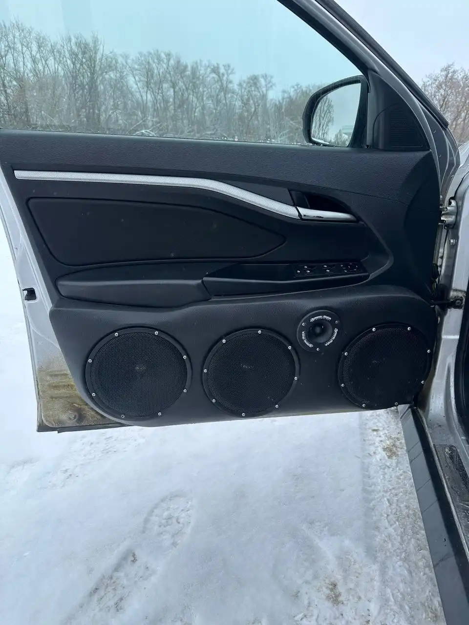 Lada Vesta 2016 года с тюнингом и аудиосистемой - Легковые автомобили (Авто) в Саранск