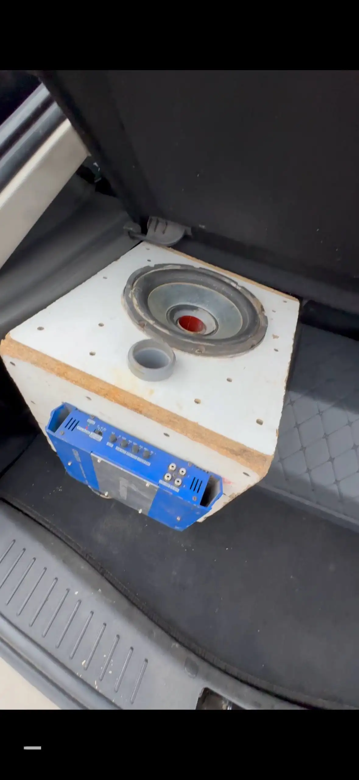 Продам усилитель 300Вт с проводами - Аудиотехника (Электроника) в Саранск