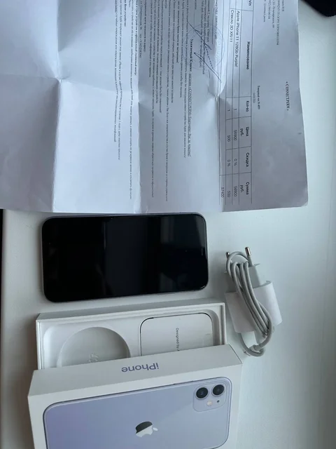 Смартфон с мелким сколом в углу - Смартфоны в Саранск