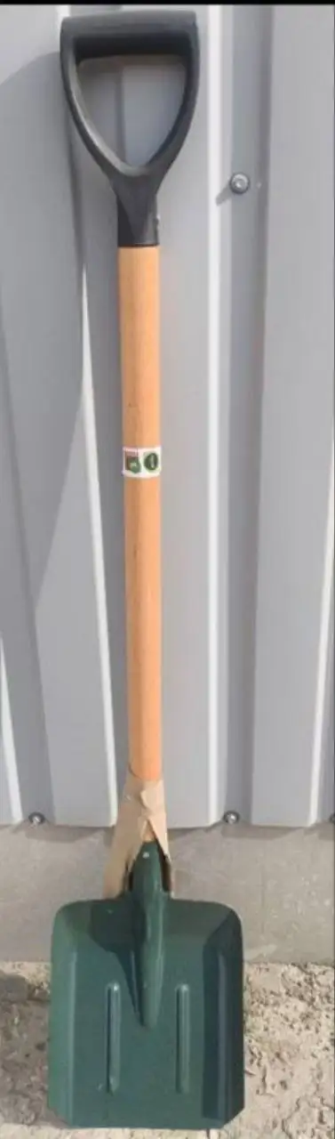 Лопата совковая Geolia 120 см сталь с черенком - Садовый инвентарь (Барахолка) в Саранск