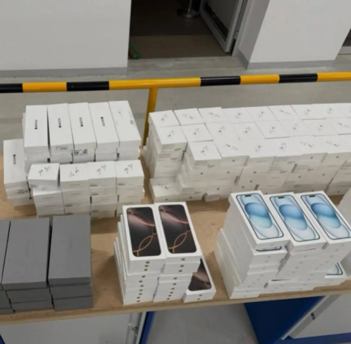 Продажа новой продукции Apple: iPhone 14 Pro, 15, 15 Pro, 16 Pro - Смартфоны (Электроника) в Саранск