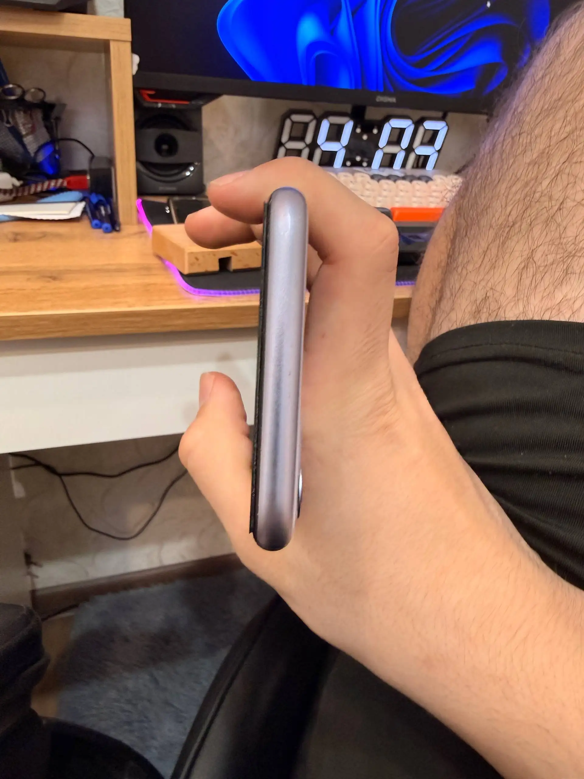 Продажа iPhone 11 128GB фиолетового цвета - Смартфоны (Электроника) в Саранск