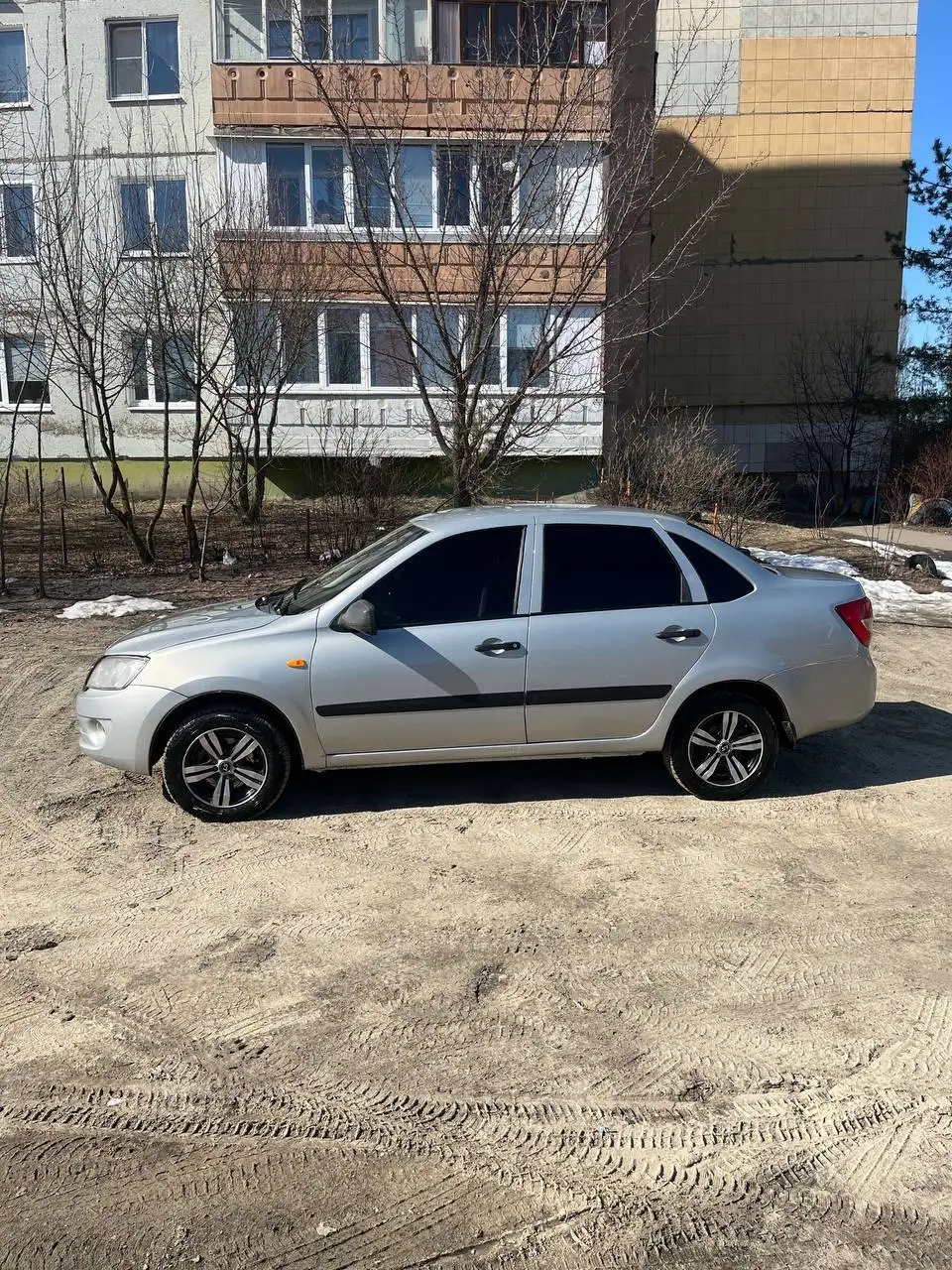 Продажа Лада Гранта 2013 года - Легковые автомобили (Авто) в Пенза