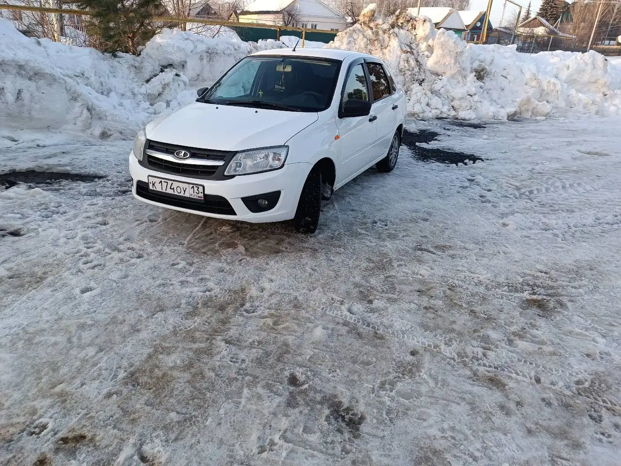 Продам автомобиль Лада Гранта 1.6 2016 года - Легковые автомобили (Авто) в Саранск