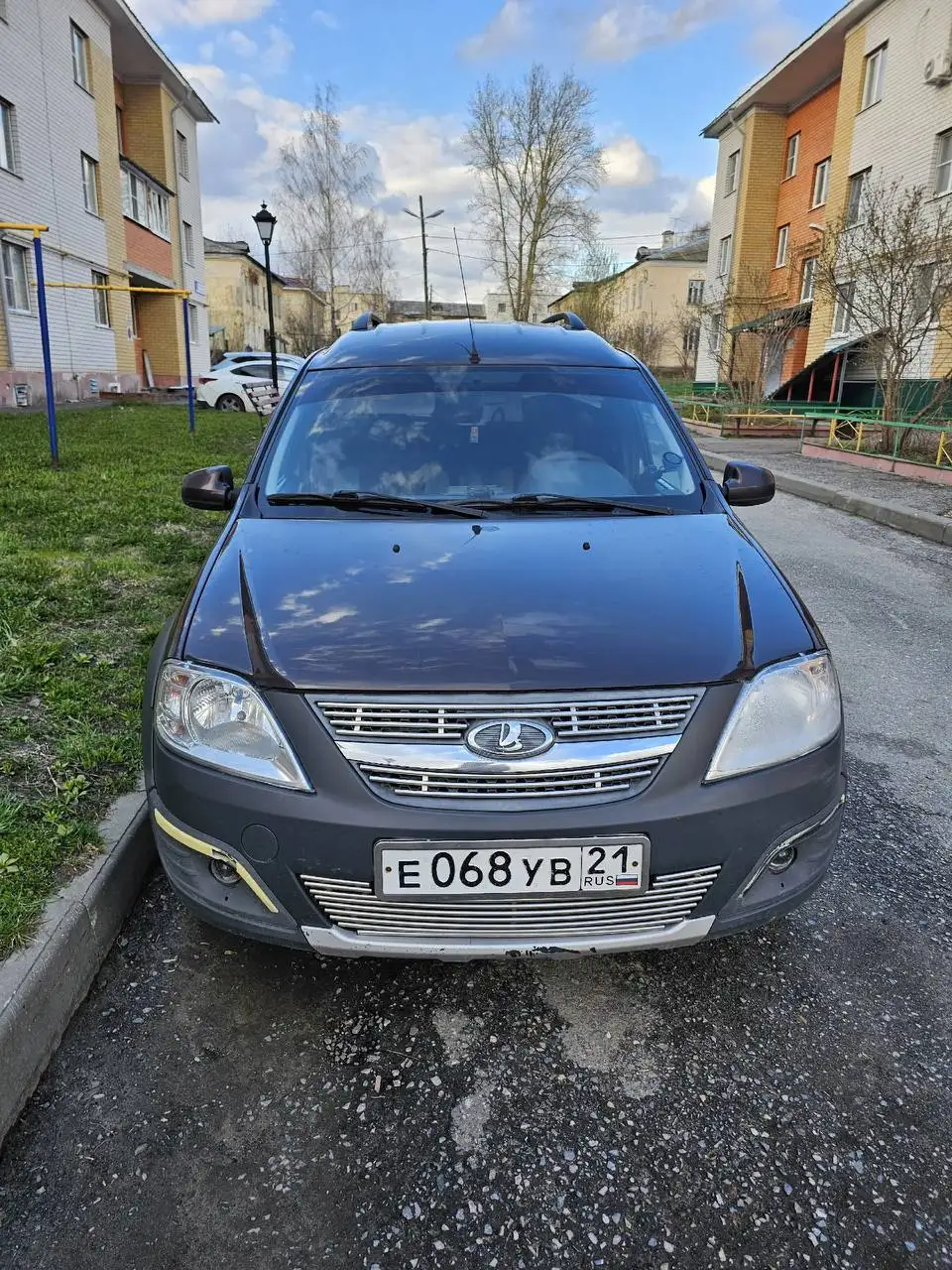 Автомобиль 2017 года с двумя комплектами резины и сигнализацией - Авто в Саранск