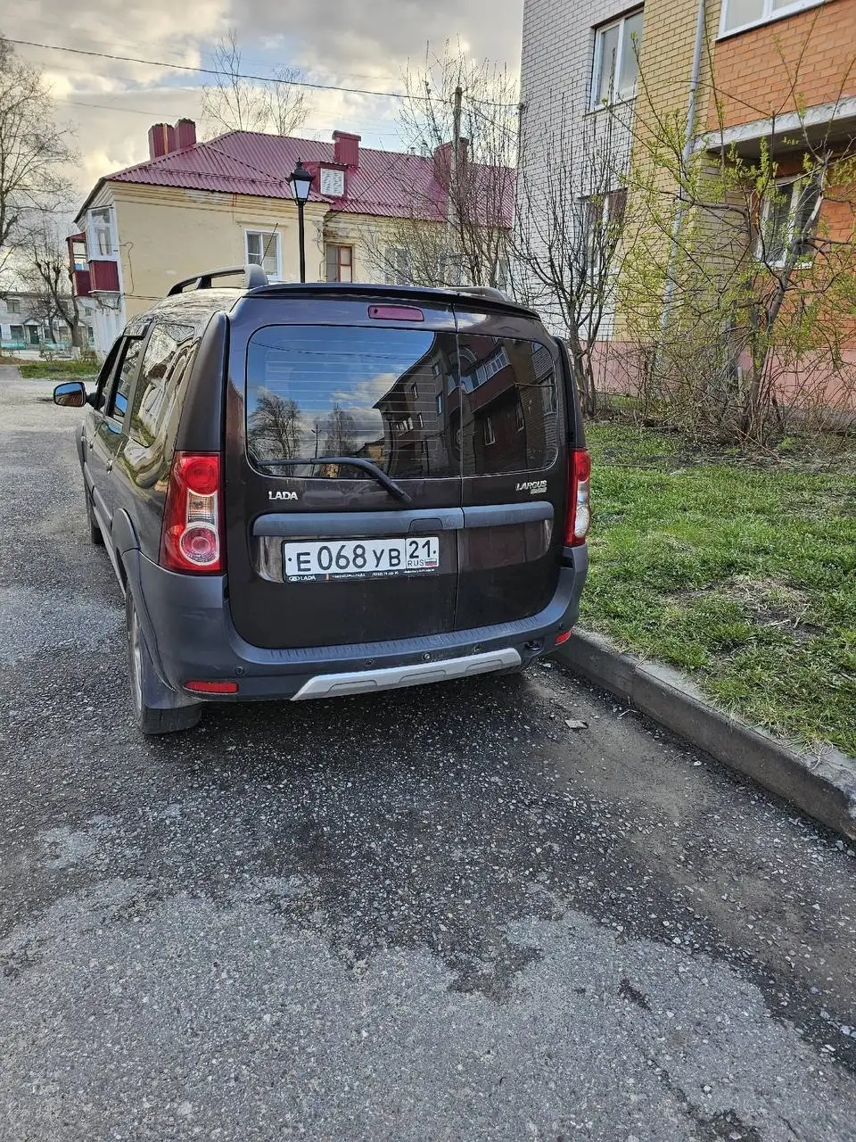 Автомобиль 2017 года с двумя комплектами резины и сигнализацией - Авто в Саранск