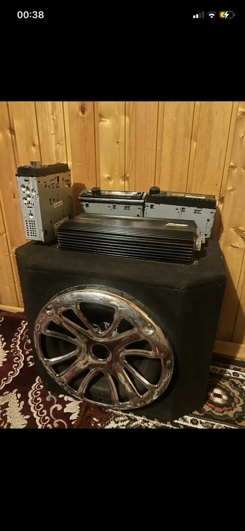 Продам 2 сабвуфера, один с усилителем, другой без - Автоэлектроника (Авто) в Саранск