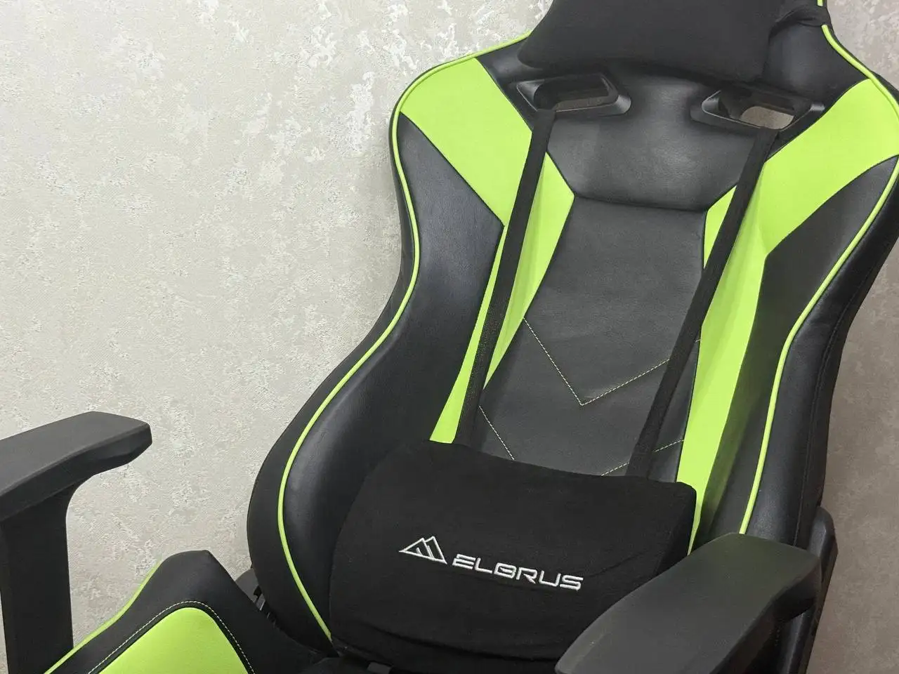 Игровое кресло Sharkoon Elbrus 2 - Мебель (Барахолка) в Неизвестно