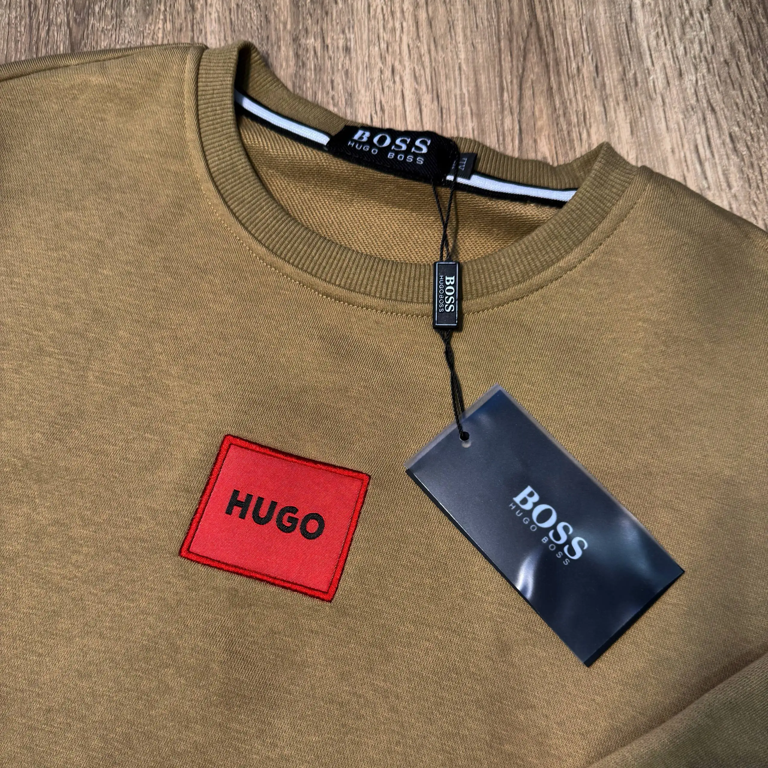 Свитшот HUGO BOSS - Мужская одежда (Одежда) в Саранск