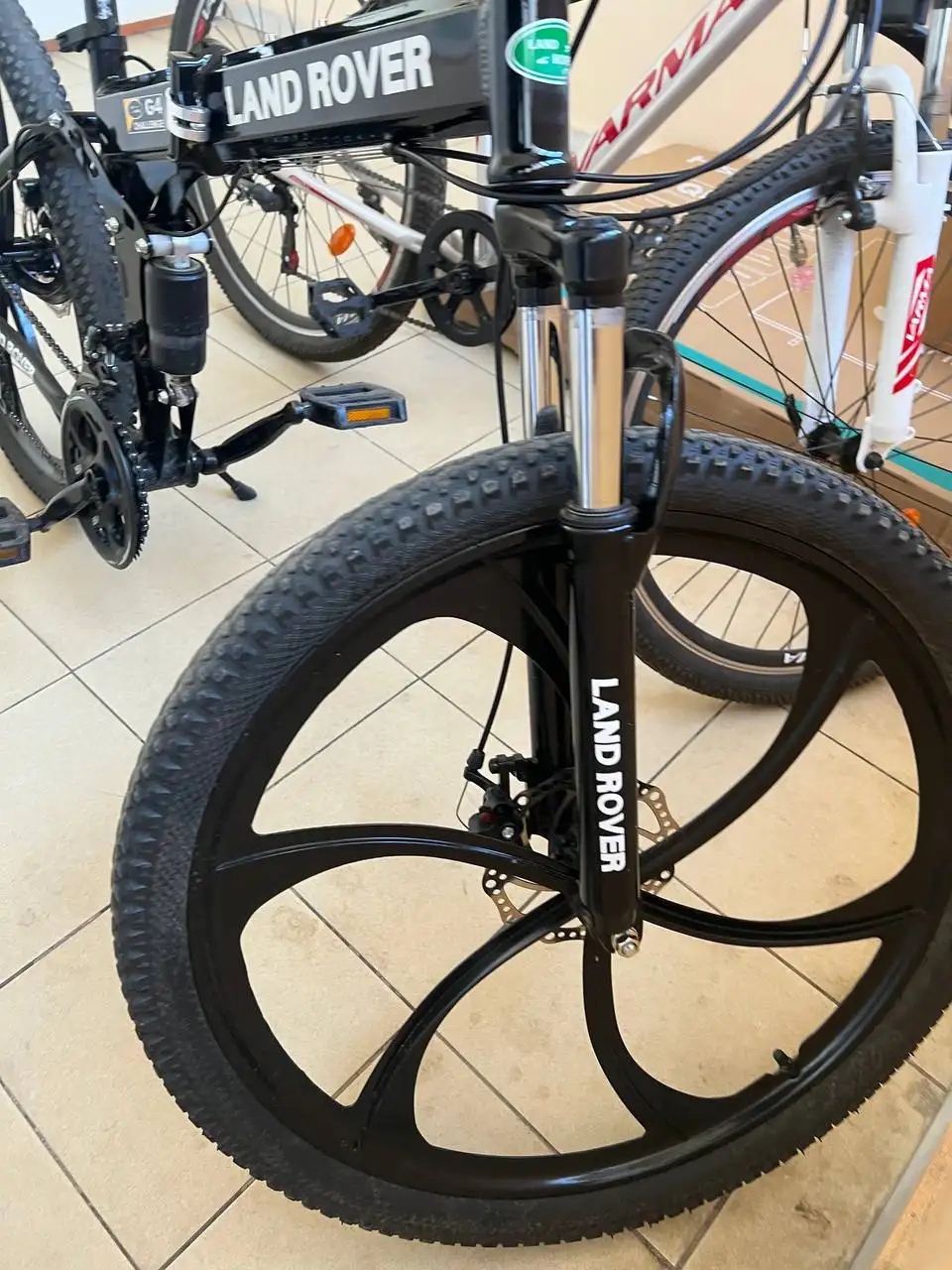 Продам Land Rover - Внедорожник (Авто) в Саранск