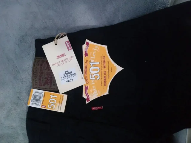 Продам черные Levi's 501 - Верхняя одежда в Саранск