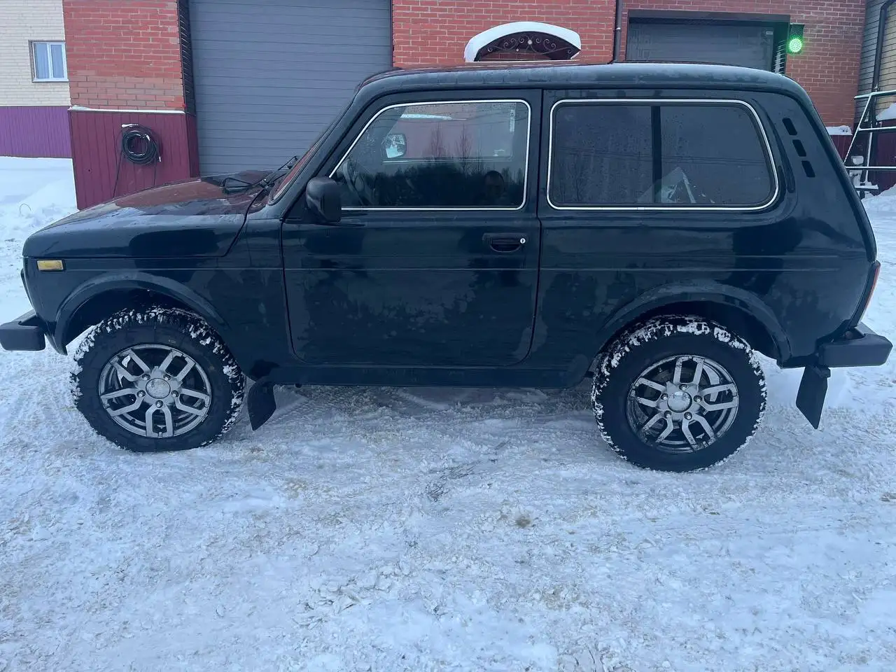 Продам Ниву 2015 - Внедорожники (Авто) в Неизвестно