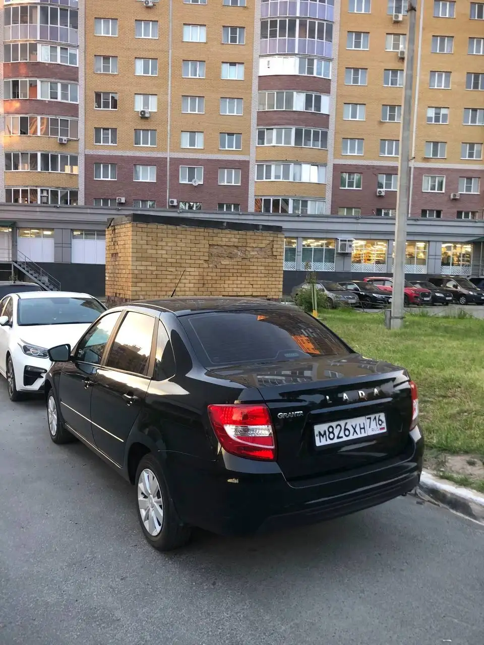 Lada Granta 2023 в отличном состоянии - Легковые автомобили (Авто) в Неизвестно