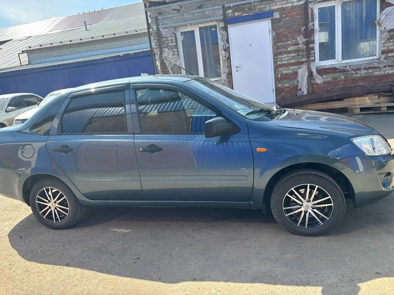Лада Гранта 2014 - Легковые автомобили (Авто) в Саранск