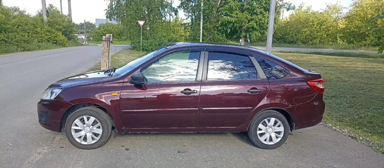 Гранта 2015, от собственника - Легковые автомобили (Авто) в Инза